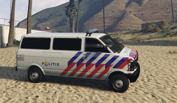 Транспорт голландской полиции